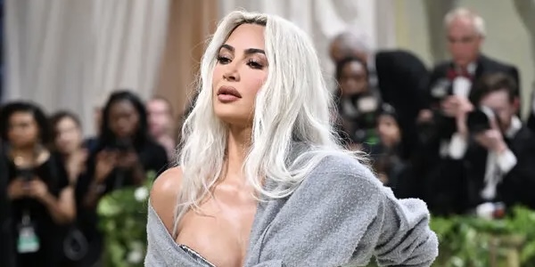 Sakrificat për bukuri/ Kim Kardashian zbulon elementin e pazakontë që ka injektuar në fytyrë