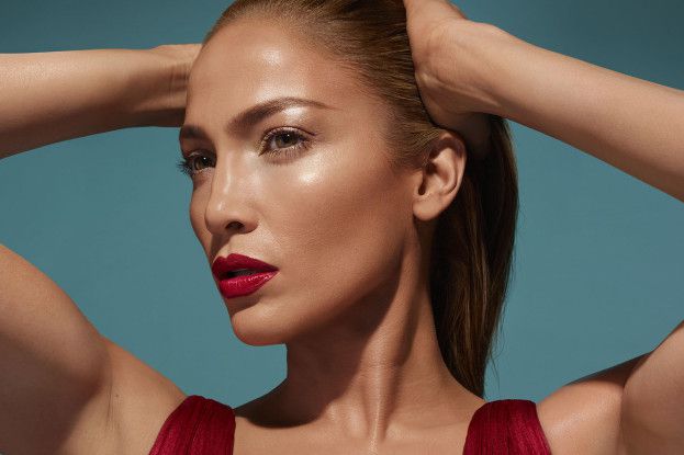 Jennifer Lopez poston foto me rroba banje në ditëlindjen e saj të 55-të dhe rrjeti shpërtheu!